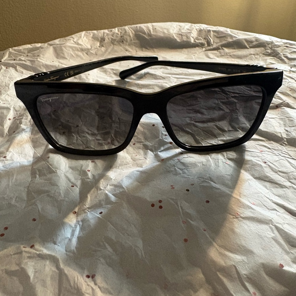 Ferragamo SF1027S Black Plastic Sunglasses With Gray Tinted Lenses